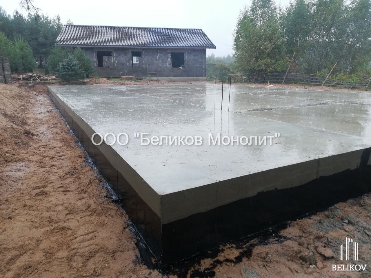 Процесс заливки фундамента