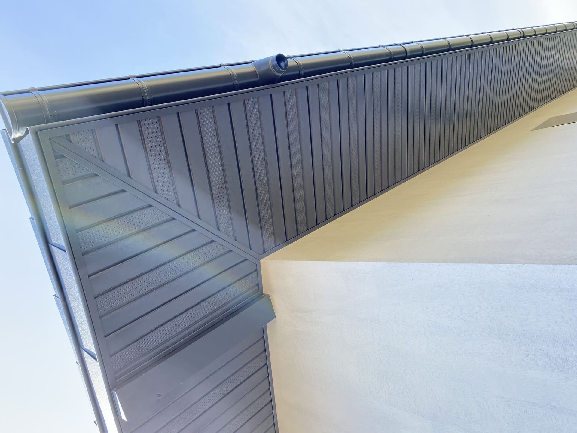 Обязательно уточняйте, что именно входит в эту формулировку "строительство дома под ключ"